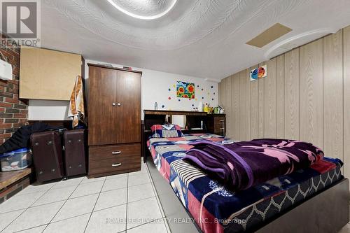 3126 Redbank Crescent, Mississauga, ON - Indoor Photo Showing Bedroom
