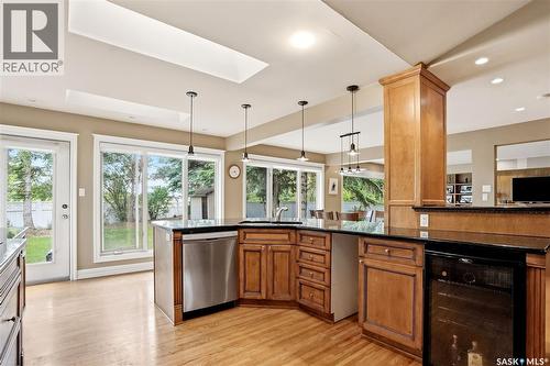 130 Mulcaster Crescent, Saskatoon, SK - Indoor Photo Showing Kitchen With Upgraded Kitchen