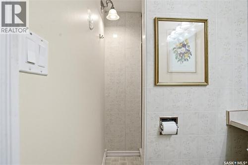 130 Mulcaster Crescent, Saskatoon, SK - Indoor Photo Showing Bathroom