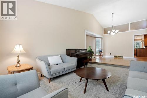 130 Mulcaster Crescent, Saskatoon, SK - Indoor Photo Showing Living Room