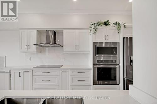 Ph12 - 88 Grandview Way, Toronto, ON - Indoor Photo Showing Kitchen