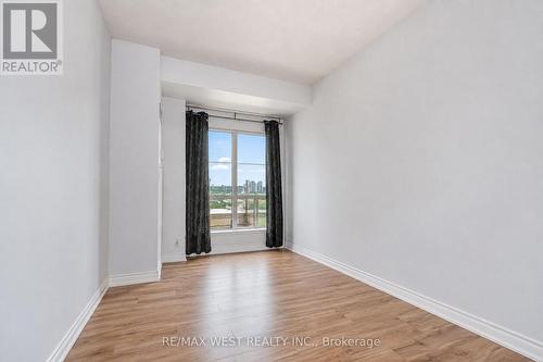 Ph103 - 8 Lee Centre Drive, Toronto, ON - Indoor Photo Showing Other Room