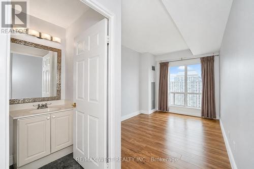Ph103 - 8 Lee Centre Drive, Toronto, ON - Indoor Photo Showing Other Room