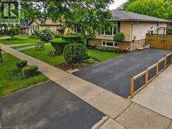 14 WOODEDEN Road Grimsby, ON L3M 4N4