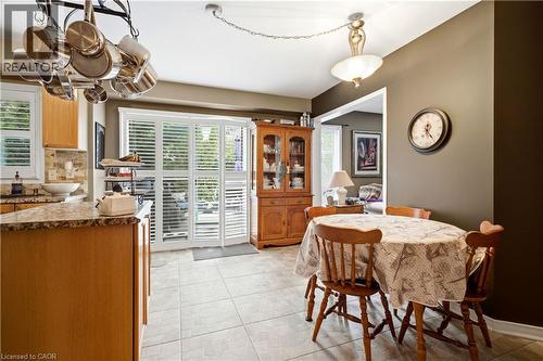 131 Huntingwood Avenue, Hamilton, ON - Indoor Photo Showing Dining Room