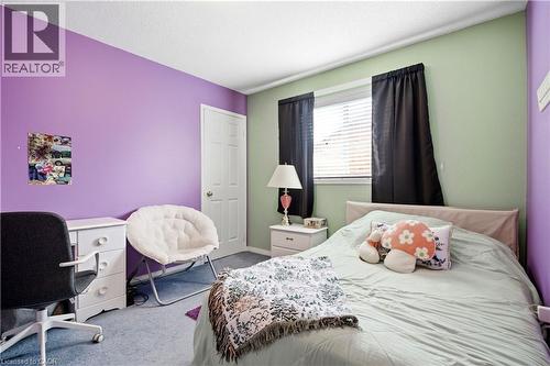 131 Huntingwood Avenue, Hamilton, ON - Indoor Photo Showing Bedroom