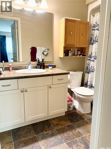 75 Agricultural Avenue, Yorkton, SK - Indoor Photo Showing Bathroom