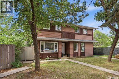 A & B 414 Gardiner Place, Saskatoon, SK - Outdoor