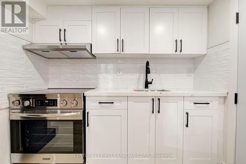 189 Eighth Avenue, Kitchener, ON - Indoor Photo Showing Kitchen