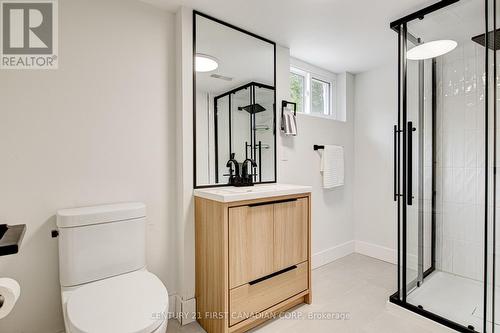 189 Eighth Avenue, Kitchener, ON - Indoor Photo Showing Bathroom