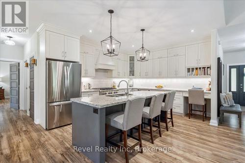 59 Trout Lane, Tiny, ON - Indoor Photo Showing Kitchen With Upgraded Kitchen