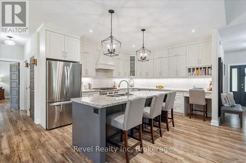 59 Trout Lane, Tiny, ON - Indoor Photo Showing Kitchen With Upgraded Kitchen