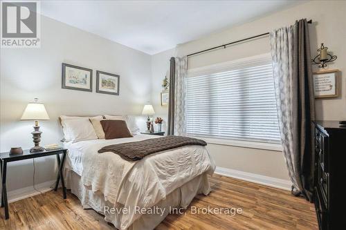 59 Trout Lane, Tiny, ON - Indoor Photo Showing Bedroom