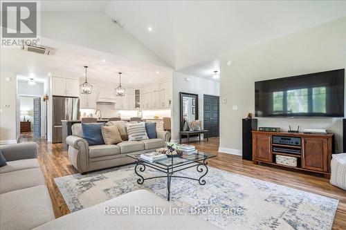 59 Trout Lane, Tiny, ON - Indoor Photo Showing Living Room