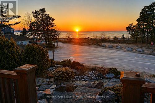 805 EASTDALE DRIVE  Wasaga Beach, ON L9Z 2R5
