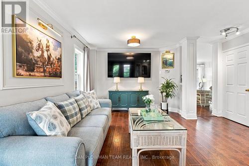 52 Wells Crescent, Whitby, ON - Indoor Photo Showing Living Room