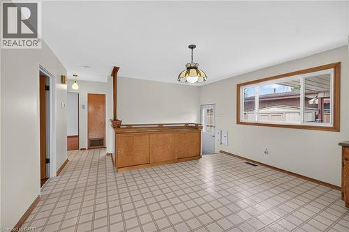 70 Bishopsgate Avenue, Hamilton, ON - Indoor Photo Showing Other Room