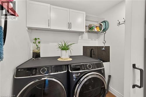 58 Unity Side Road, Caledonia, ON - Indoor Photo Showing Laundry Room