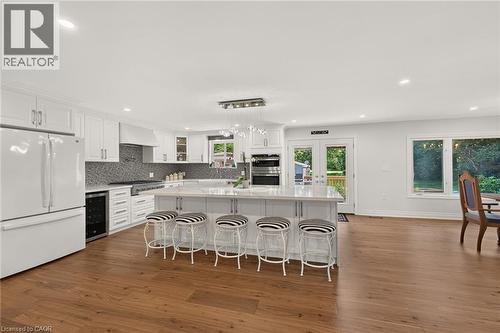 58 Unity Side Road, Caledonia, ON - Indoor Photo Showing Kitchen With Upgraded Kitchen