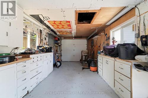 187 Cameron Street, Goderich (Goderich (Town)), ON - Indoor Photo Showing Garage