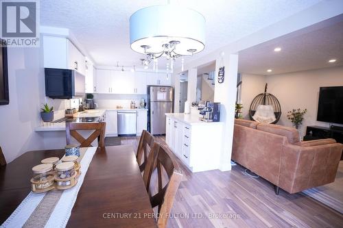 333 Rosette Drive, Waterloo, ON - Indoor