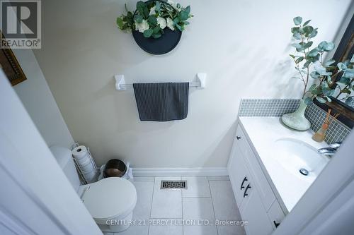 333 Rosette Drive, Waterloo, ON - Indoor Photo Showing Bathroom