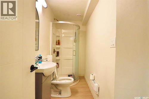 A&B 1750 Wallace Street, Regina, SK - Indoor Photo Showing Bathroom