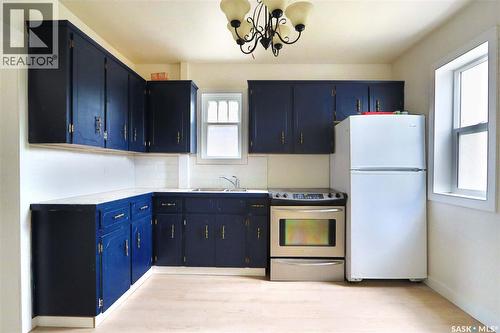 A&B 1750 Wallace Street, Regina, SK - Indoor Photo Showing Kitchen