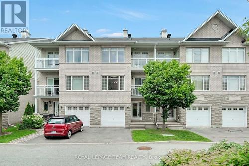 137 CORINTH PRIVATE  Ottawa, ON K2E 0A8