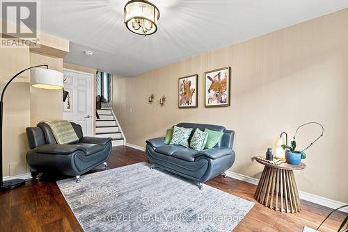 89 - 2 Sir Lou Drive, Brampton, ON - Indoor Photo Showing Living Room