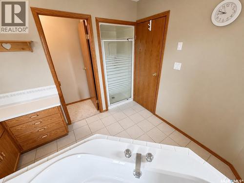 Mcdonald Acreage, Weyburn Rm No. 67, SK - Indoor Photo Showing Bathroom