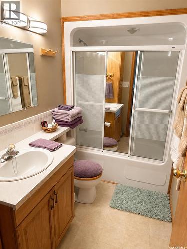 Mcdonald Acreage, Weyburn Rm No. 67, SK - Indoor Photo Showing Bathroom