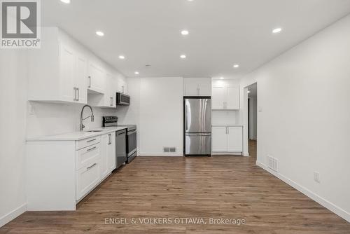 2265 Samuel Drive, Ottawa, ON - Indoor Photo Showing Kitchen With Stainless Steel Kitchen