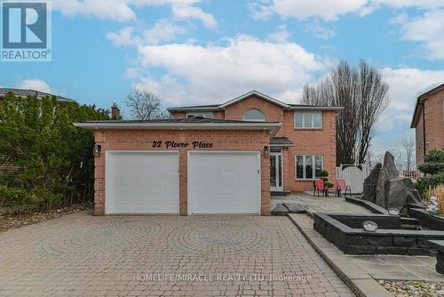 32 PLOVER PLACE  Brampton, ON L6W 4C4