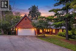 2210 1 SIDEROAD  Burlington, ON L7P 0S7