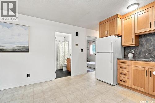 1605 Central Avenue, Saskatoon, SK - Indoor Photo Showing Kitchen