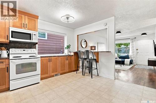 1605 Central Avenue, Saskatoon, SK - Indoor Photo Showing Kitchen