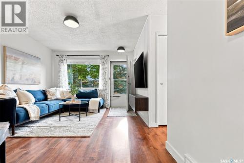 1605 Central Avenue, Saskatoon, SK - Indoor Photo Showing Living Room