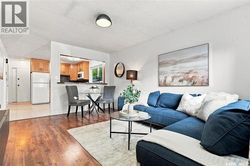 1605 Central Avenue, Saskatoon, SK - Indoor Photo Showing Living Room