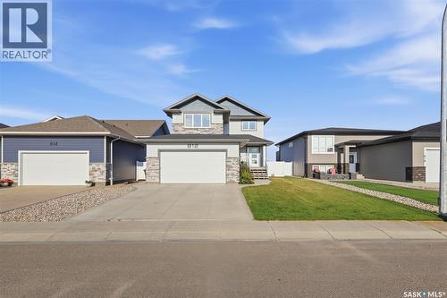 812 1St Avenue N, Warman, SK - Outdoor With Facade
