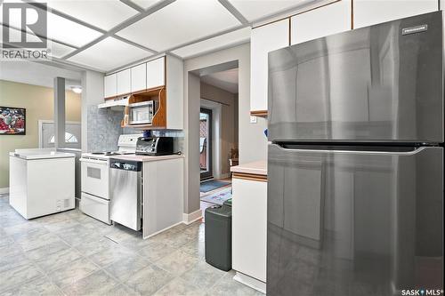 3208 Victoria Avenue, Regina, SK - Indoor Photo Showing Laundry Room
