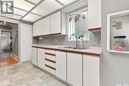 3208 Victoria Avenue, Regina, SK - Indoor Photo Showing Kitchen With Double Sink