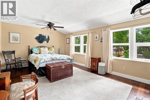 3208 Victoria Avenue, Regina, SK - Indoor Photo Showing Bedroom