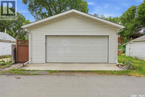 3208 Victoria Avenue, Regina, SK - Outdoor With Exterior