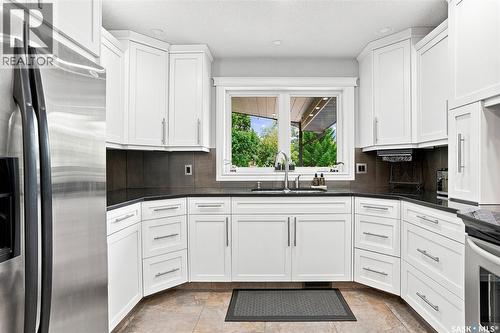 223 Egnatoff Crescent, Saskatoon, SK - Indoor Photo Showing Kitchen With Upgraded Kitchen