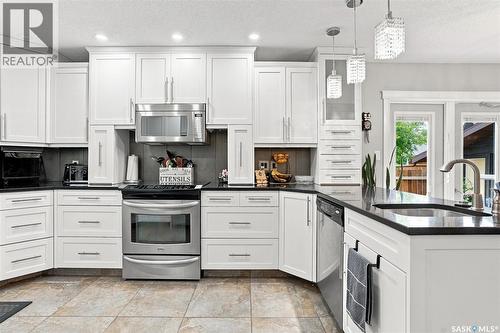 223 Egnatoff Crescent, Saskatoon, SK - Indoor Photo Showing Kitchen With Upgraded Kitchen