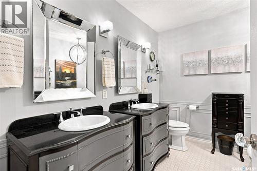 223 Egnatoff Crescent, Saskatoon, SK - Indoor Photo Showing Bathroom