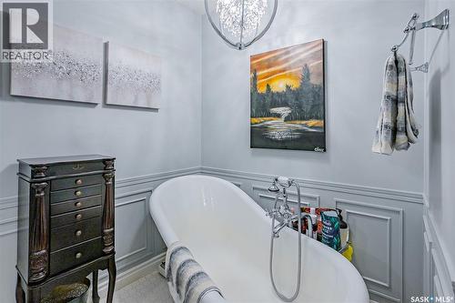 223 Egnatoff Crescent, Saskatoon, SK - Indoor Photo Showing Bathroom