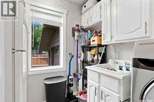 223 Egnatoff Crescent, Saskatoon, SK - Indoor Photo Showing Laundry Room