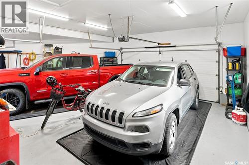 223 Egnatoff Crescent, Saskatoon, SK - Indoor Photo Showing Garage